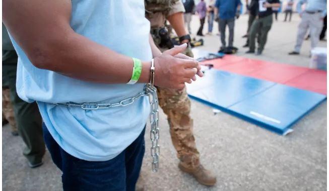 Imigrantes cristãos deportados dos EUA podem enfrentar pena de morte no Irã