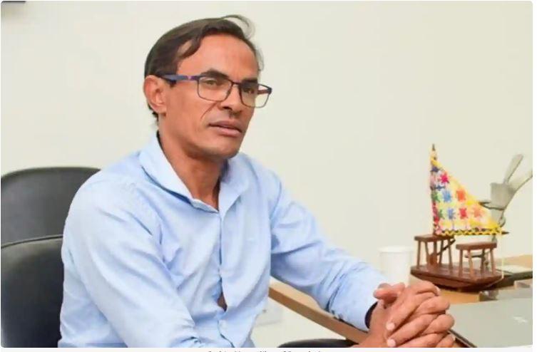 Prefeito se recusa a aceitar disciplina após engravidar amante e bate boca com pastor