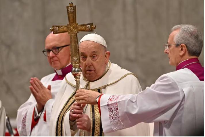 Saiba o que é o Angelus, oração tradicional dos domingos no Vaticano, que marcará retorno de Papa Francisco